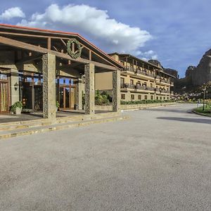 Grand Meteora Hotel